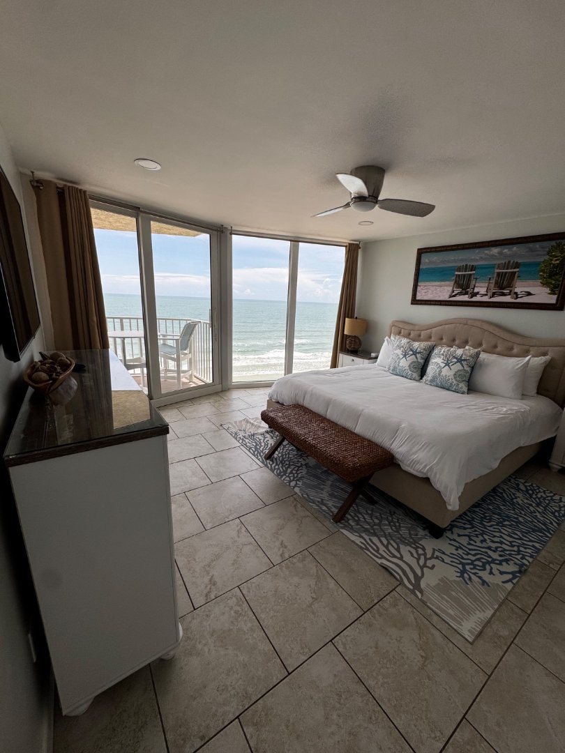 Oceanfront Daytona Beach vacation rental bedroom turned over by MOR Clean — guest ready